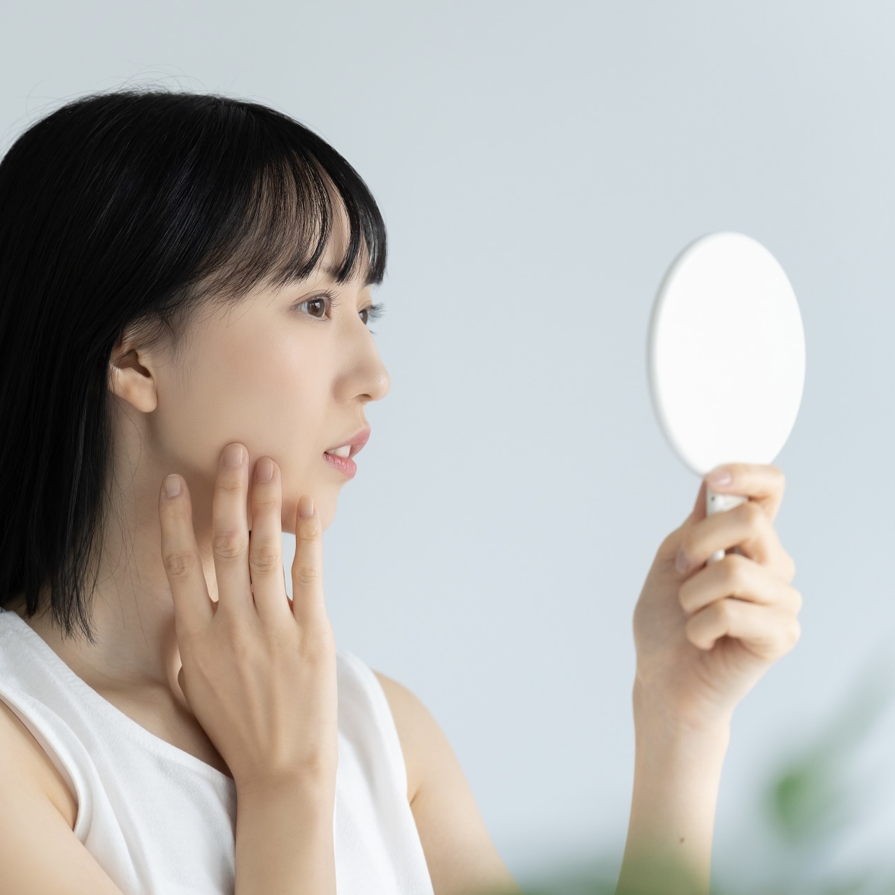【繰り返すあごニキビにはこれ！】メイクが楽しくなるすっぴんを