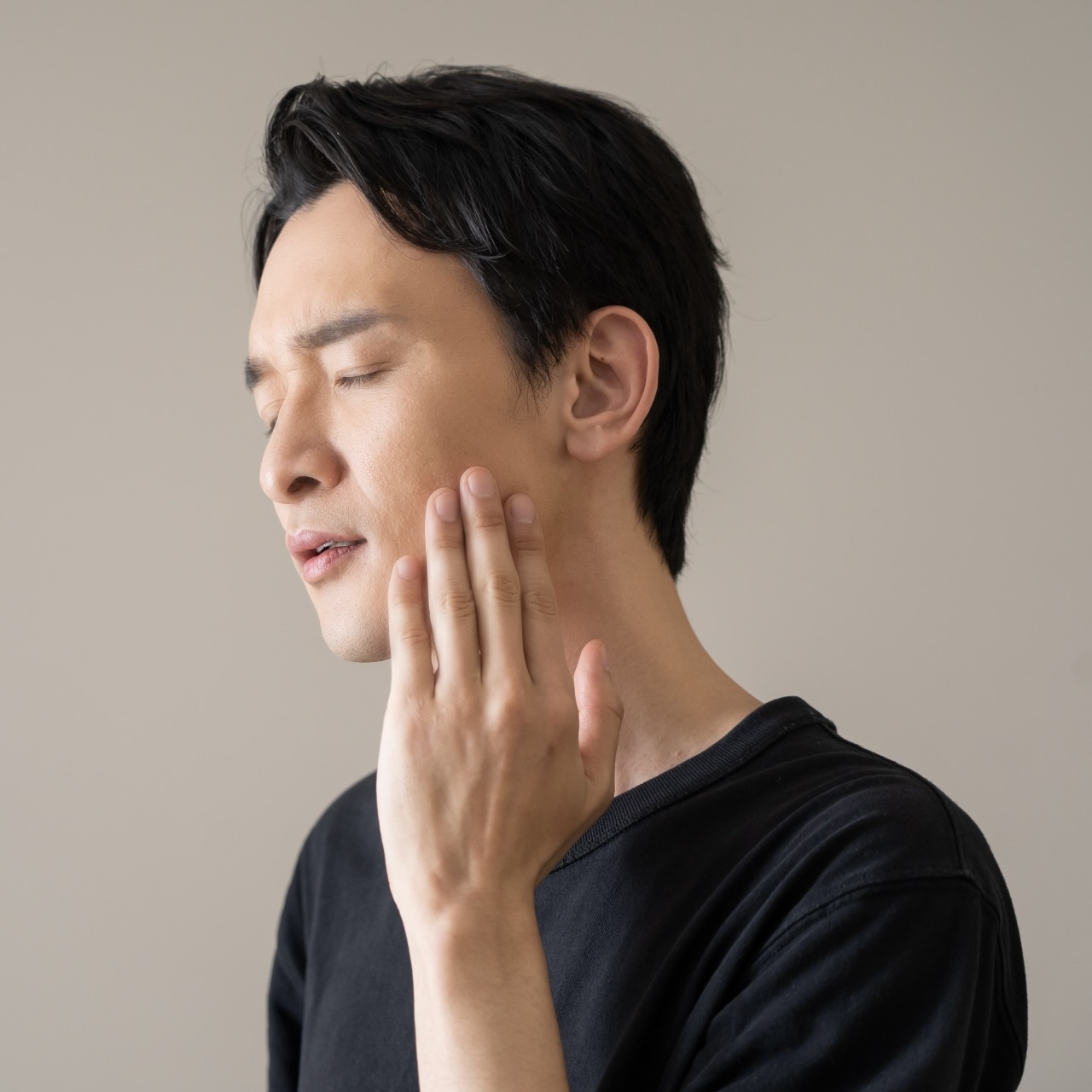【山口市 ヒゲ脱毛】何回通う？気になる回数と個人差について